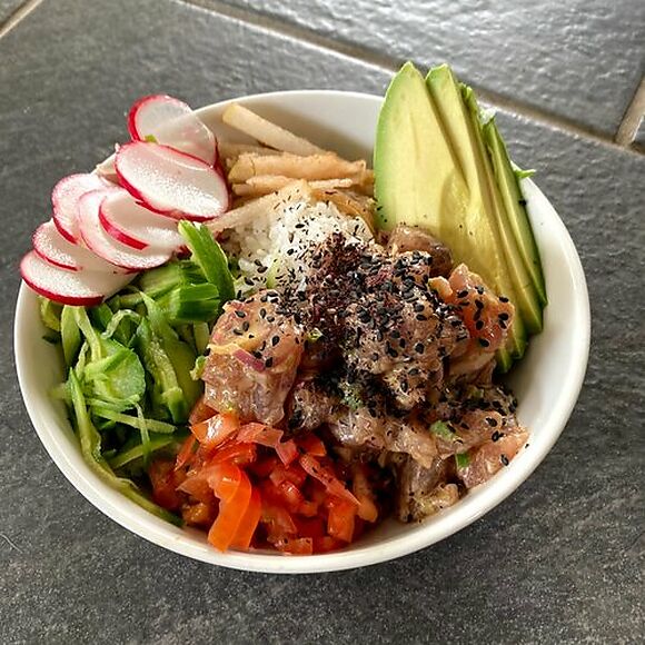 La Receta de Poke Bowl con Atún Patudo de Peixos de Palamos